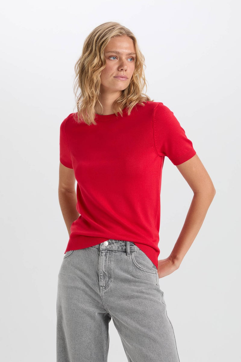 DeFacto Red Woman Red Regular Fit Crew Neck Basic Short Sleeve Pullover Casual - Image 3